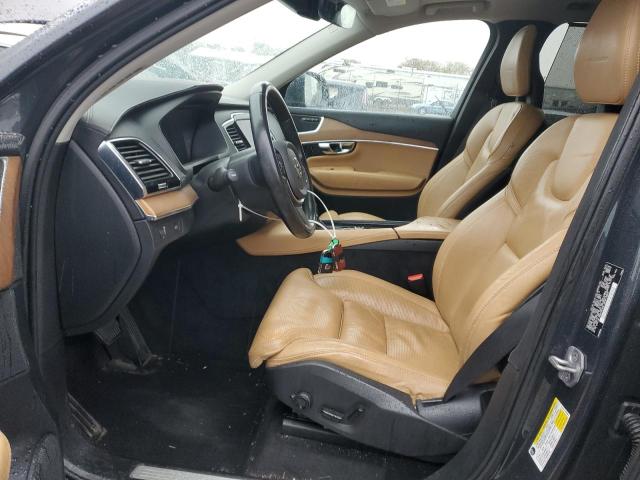 82060004-2016-volvo-xc90_7