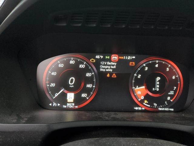 82060004-2016-volvo-xc90_9
