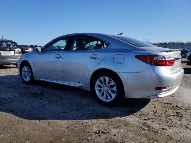 82111884-2014-lexus-es300_2