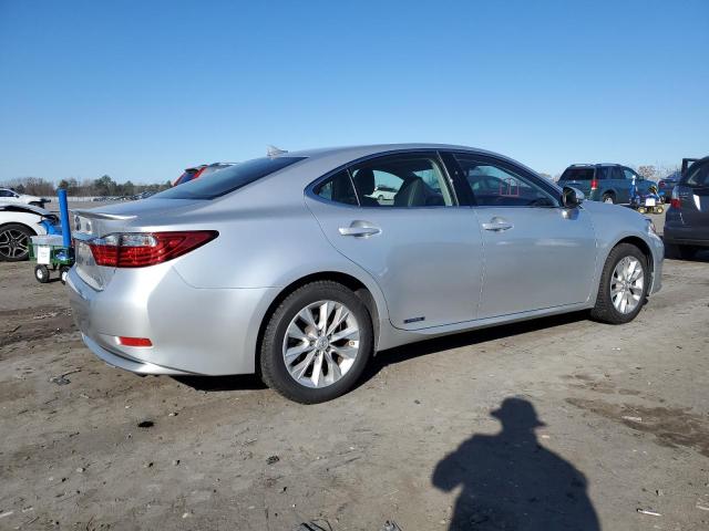 82111884-2014-lexus-es300_3