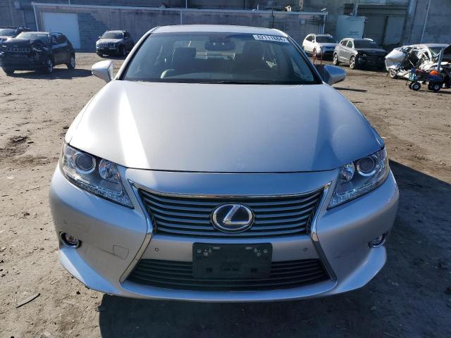 82111884-2014-lexus-es300_5