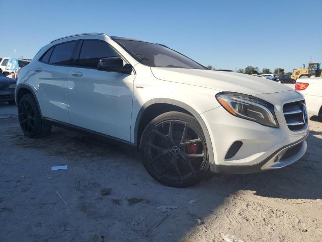 82123754-2015-mercedes-benz-gla-class_4