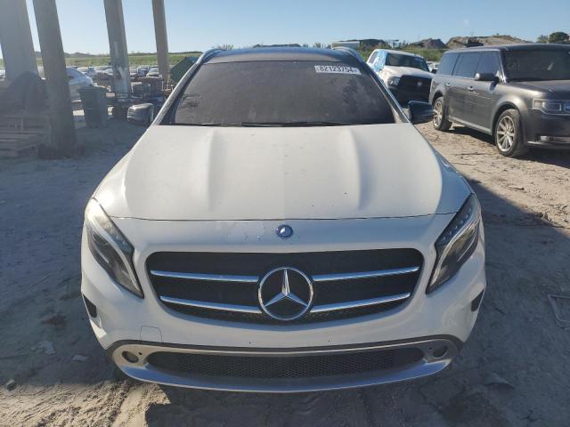 82123754-2015-mercedes-benz-gla-class_5