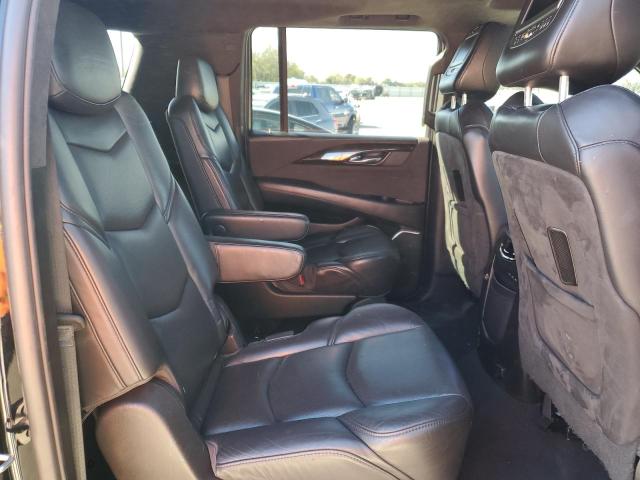 82141584-2019-cadillac-escalade_11