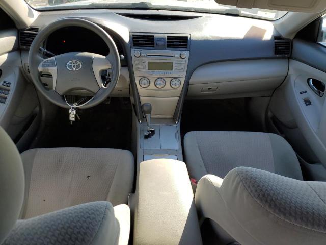 82145994-2011-toyota-camry_8