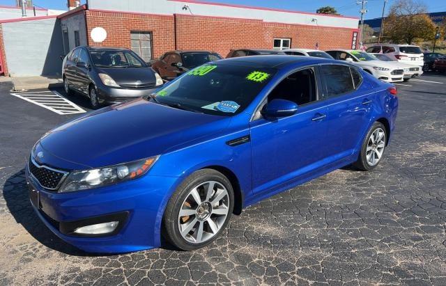 82152344-2013-kia-optima_2