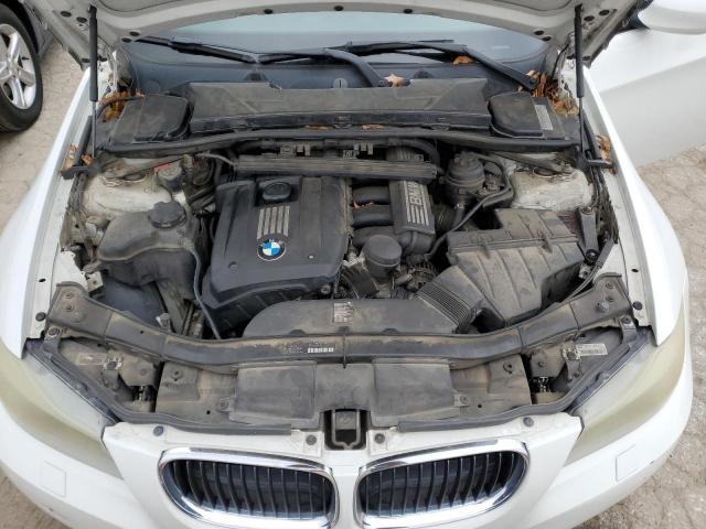 82165974-2011-bmw-3-series_11