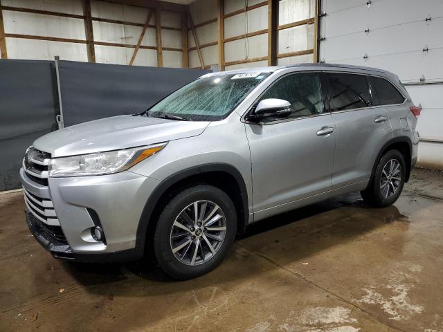 82167524-2018-toyota-highlander_1