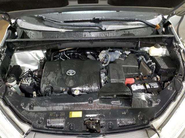 82167524-2018-toyota-highlander_12