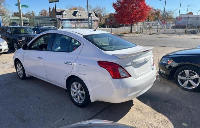 82184264-2014-nissan-versa_3