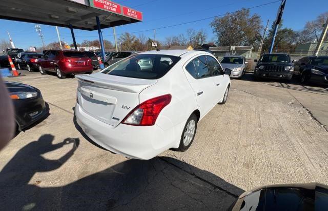 82184264-2014-nissan-versa_4