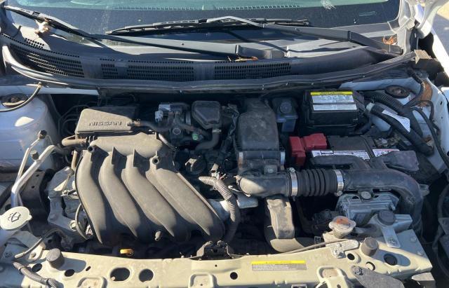 82184264-2014-nissan-versa_7