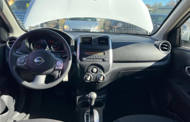 82184264-2014-nissan-versa_9