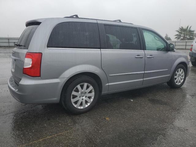 82232464-2015-chrysler-minivan_3