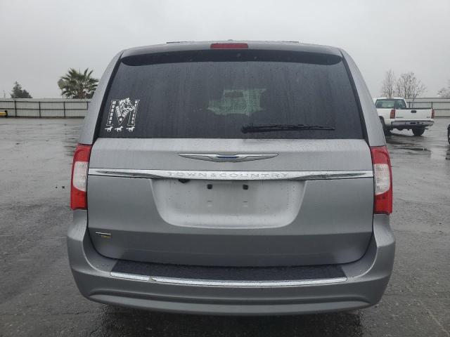 82232464-2015-chrysler-minivan_6