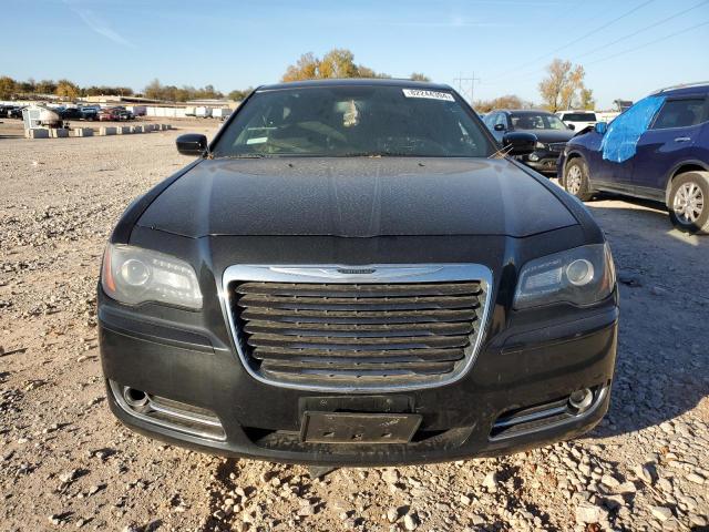 82244394-2013-chrysler-300_5