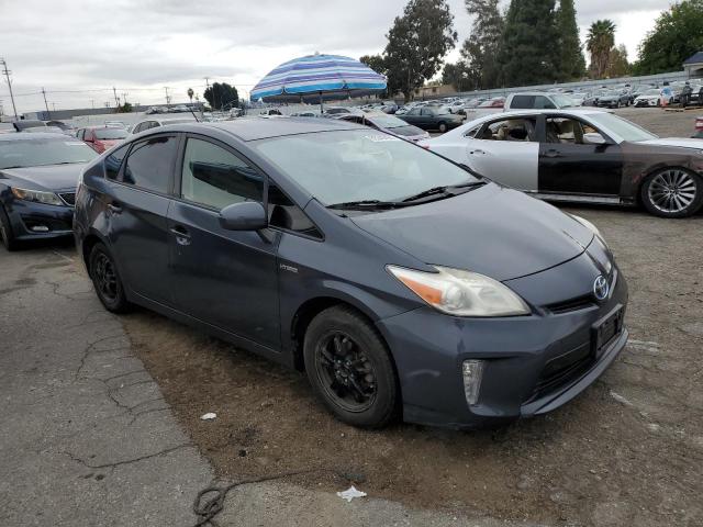 82248494-2013-toyota-prius_4