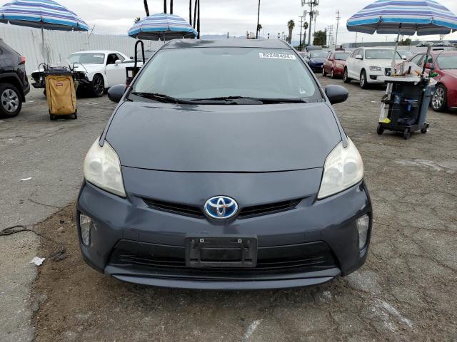 82248494-2013-toyota-prius_5