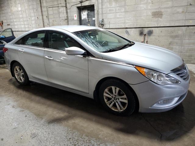 82258434-2013-hyundai-sonata_4