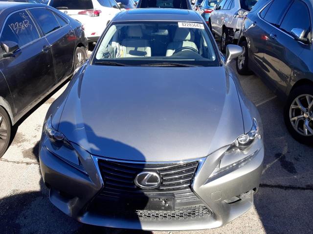 82285643-2014-lexus-is_5