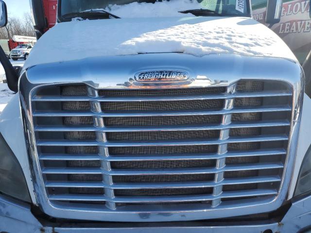 82288633-2011-freightliner-all-other_7