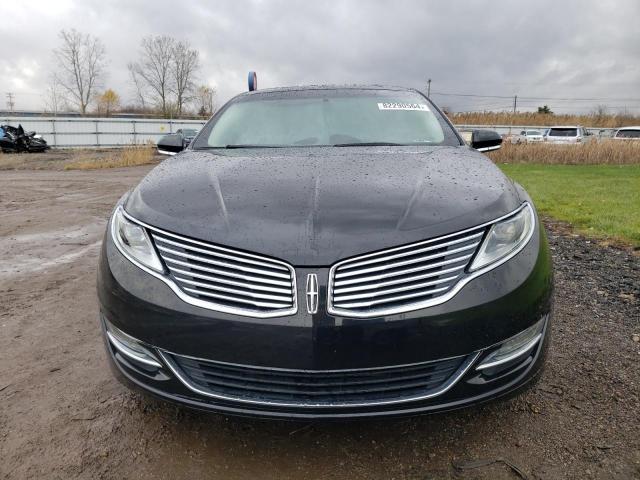 82290564-2014-lincoln-mkz_5