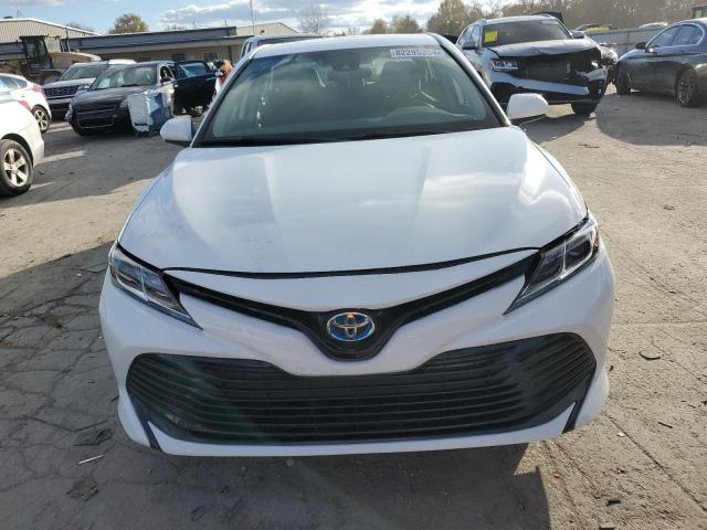 82295354-2020-toyota-camry_5