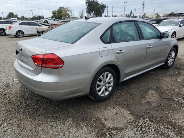 82325144-2014-volkswagen-passat_3