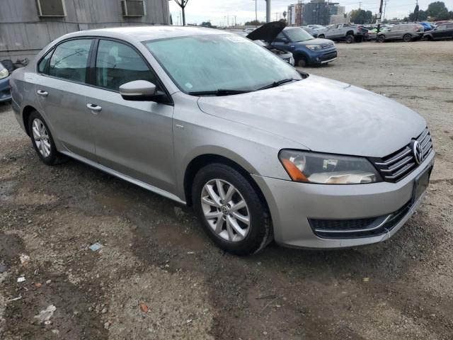 82325144-2014-volkswagen-passat_4