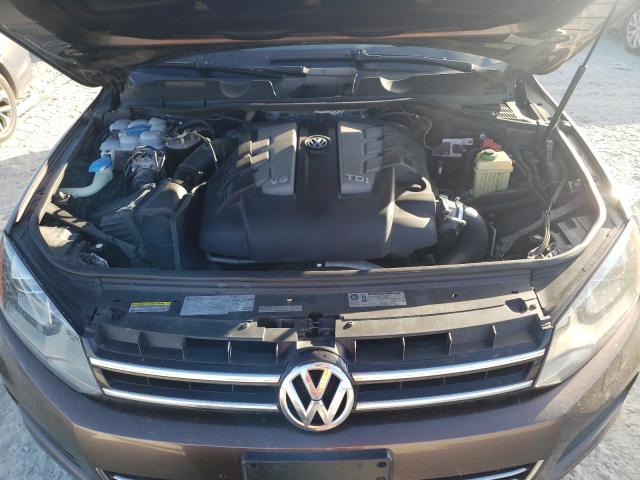 82331074-2013-volkswagen-touareg_12