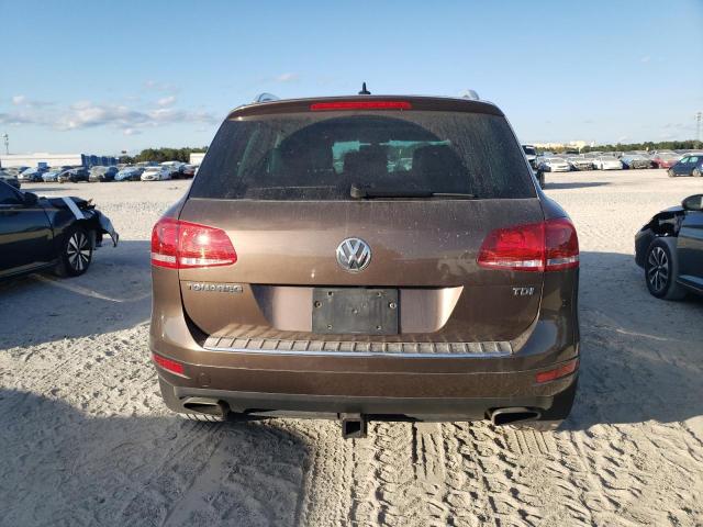 82331074-2013-volkswagen-touareg_6