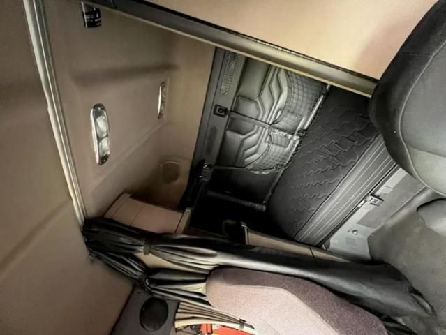 82342113-2016-freightliner-all-other_6