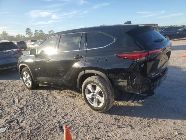 82342834-2022-toyota-highlander_2