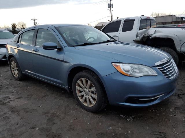 82344323-2011-chrysler-200_4