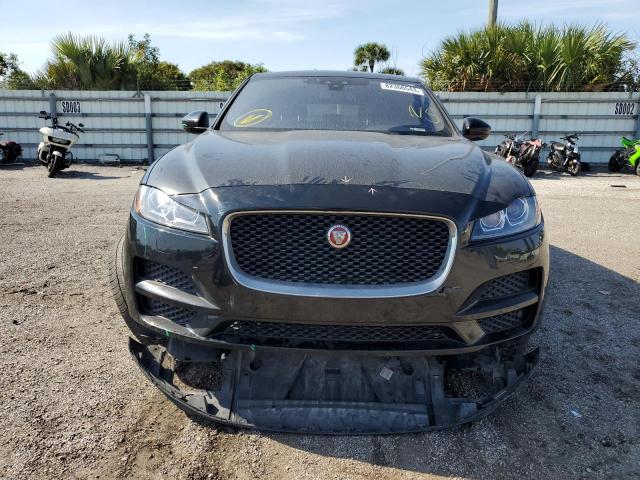 82366543-2017-jaguar-f-pace_5