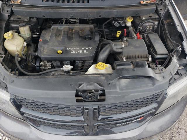 82372604-2015-dodge-journey_12