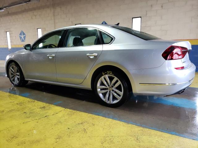 82381683-2018-volkswagen-passat_2