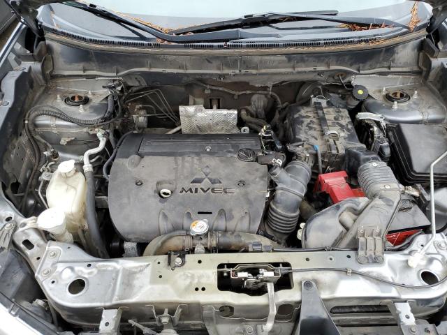 82407873-2014-mitsubishi-outlander_11
