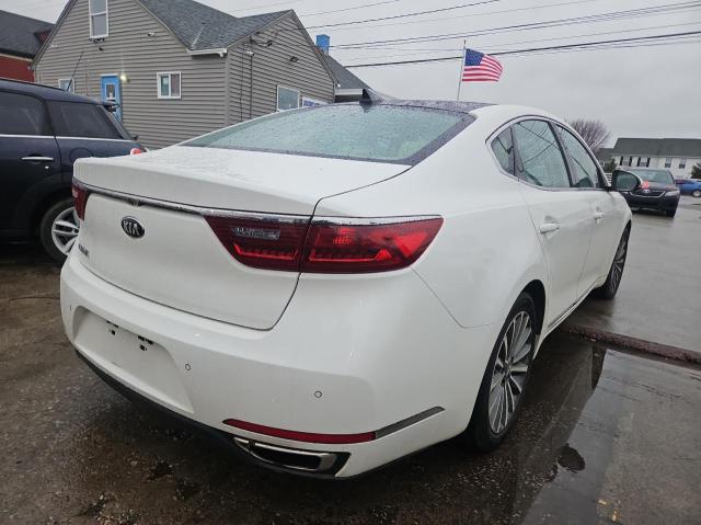 82413564-2017-kia-cadenza_4