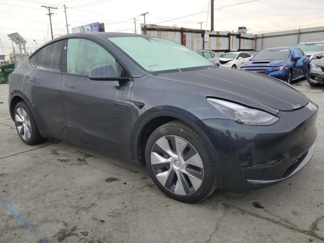 82427814-2024-tesla-model-y_4