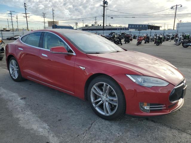 82444254-2013-tesla-model-s_4