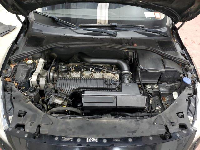 82445384-2013-volvo-s60_11