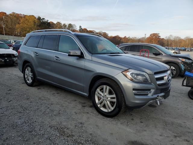 82461974-2015-mercedes-benz-gl-class_4