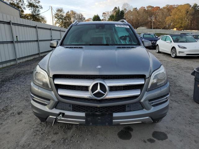 82461974-2015-mercedes-benz-gl-class_5