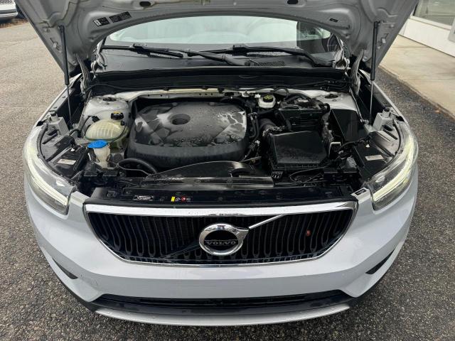 82471274-2020-volvo-xc40_7