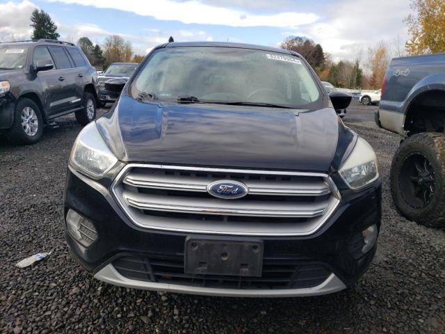 82479954-2017-ford-escape_5