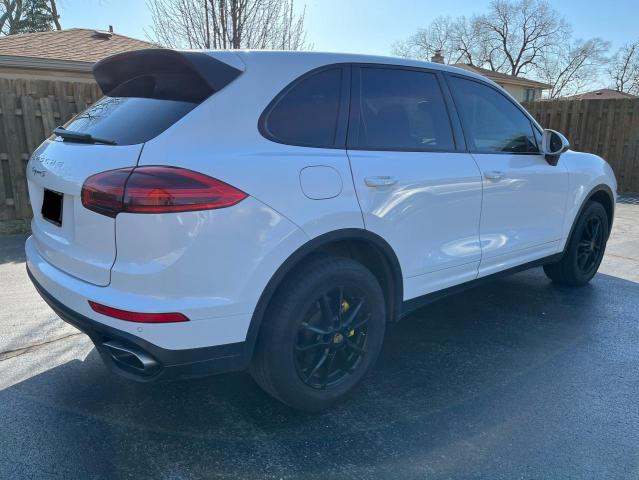 82493494-2016-porsche-cayenne_4