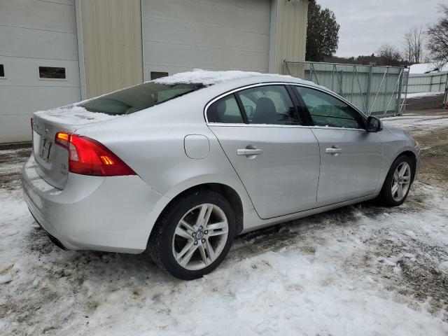 82494374-2014-volvo-s60_3