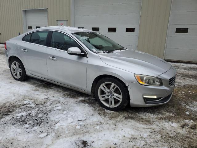 82494374-2014-volvo-s60_4