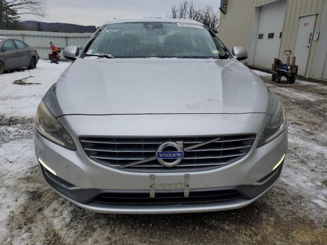 82494374-2014-volvo-s60_5